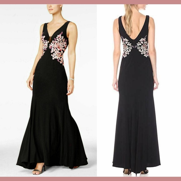 XSCAPE Embellished Embroidery V-Neck Mermaid Gown in Black [SZ‎ 4 ] - Picture 1 of 8